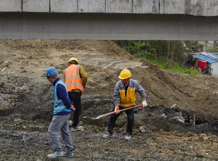 U Srbiji se gradi vi&scaron;e stotina kilometara autoputeva i brzih saobraćajnica, a projektuje jo&scaron; 800 novih kilometara