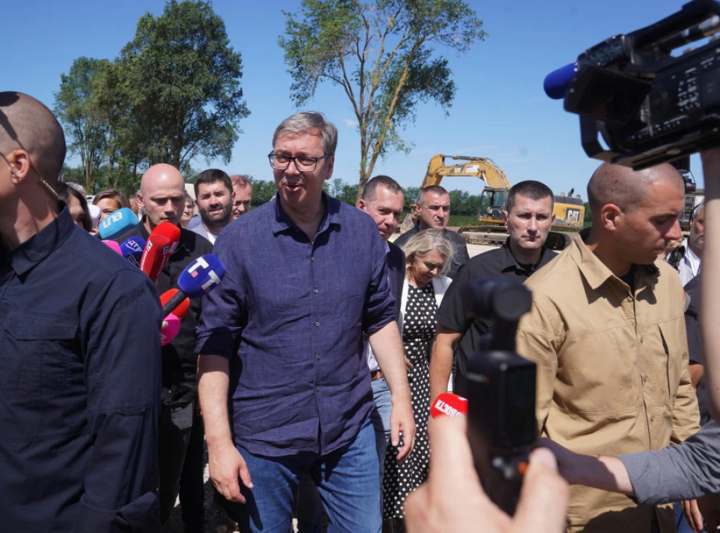 Vučić: Neću se smiriti dok prosečna plata u celoj Srbiji ne bude vi&scaron;e od 1.000 evra