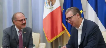 Vučić sa ambasadorom Sjedinjenih Meksičkih Država Karlosom Feliks Koronom