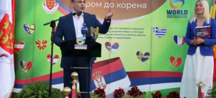 Milićević u Kraljevu otvorio kamp &ldquo;Igrom do korena&rdquo; za decu i mlade iz dijaspore