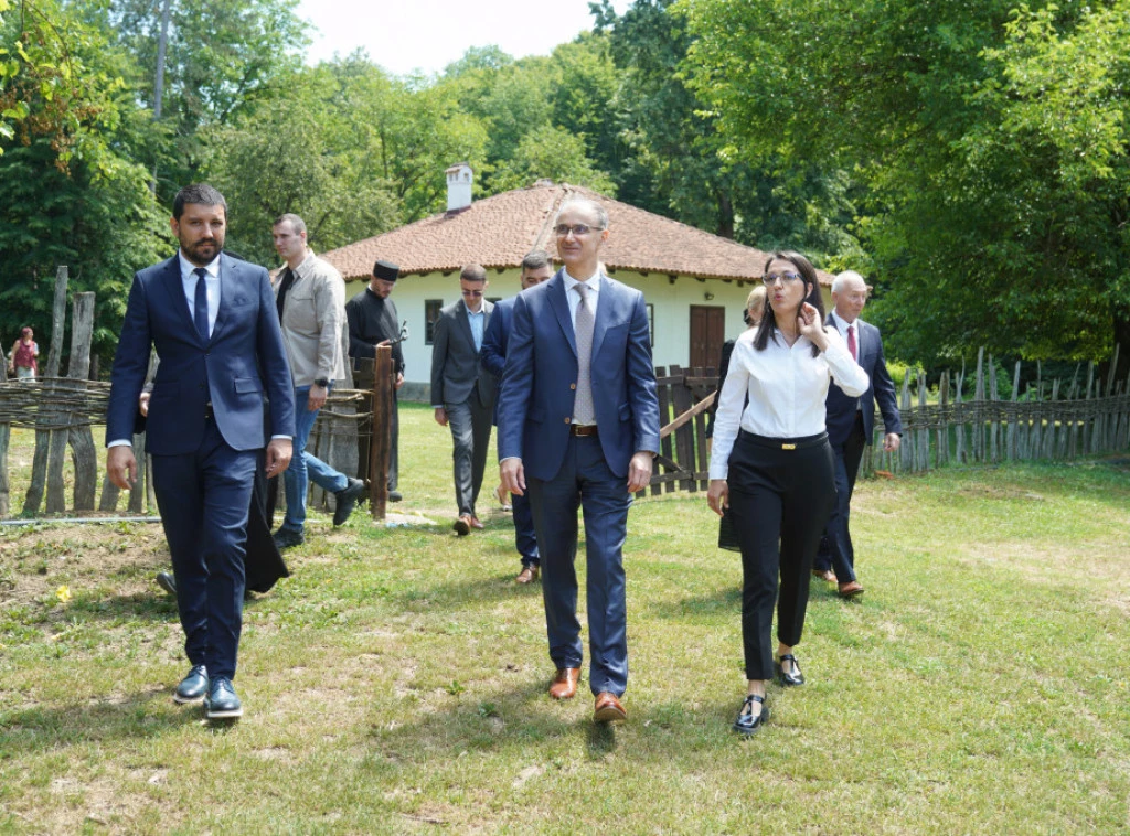 Macut posetio manastir Lelić: Srbija nastavlja da gaji tradiciju