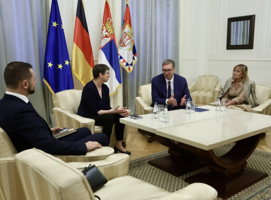 Vučić sa Anke Konrad: Snažna posvećenost daljem jačanju saradnje Srbije i Nemačke