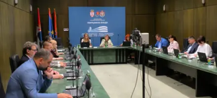 Pokrajinska vlada izdvaja 12 miliona dinara za 400 dece iz socijalno ugroženih porodica