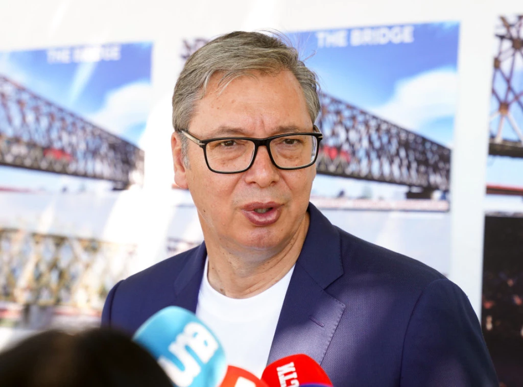 Vučić: Služim samo Srbiji; Ne sedimo na vi&scaron;e stolica; Radimo sve da olak&scaron;amo užasno težak život Srbima na KiM