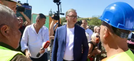 Vučić: Dao sam nalog za ulaganje u &scaron;kolu u Ku&scaron;ićima