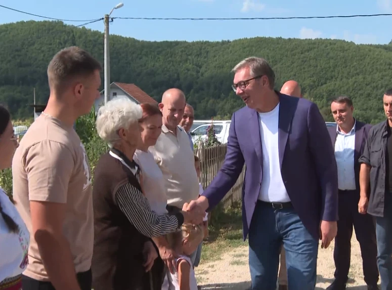Vučić: Deževa će dobiti potpuno novu &scaron;kolu, u naredna dva meseca i put ka Vranovini