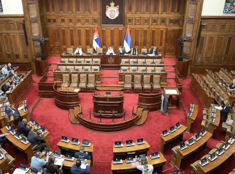 Nastavljena vanredna sednica Skup&scaron;tine, poslanici pitali o mostu na Ibru, centrima za socijalni rad, izlivanju mazuta&hellip;