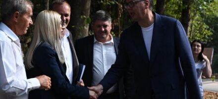 Vučić obi&scaron;ao radove na putu Grza&ndash;Sisevac: &bdquo;Kada sve spojimo, biće to čudo za ovaj kraj&ldquo;