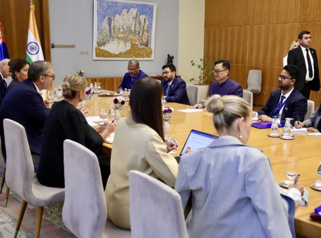 Vučić sa indijskim ministrom o saradnji u oblasti VI, poljoprivredi, IT-ju